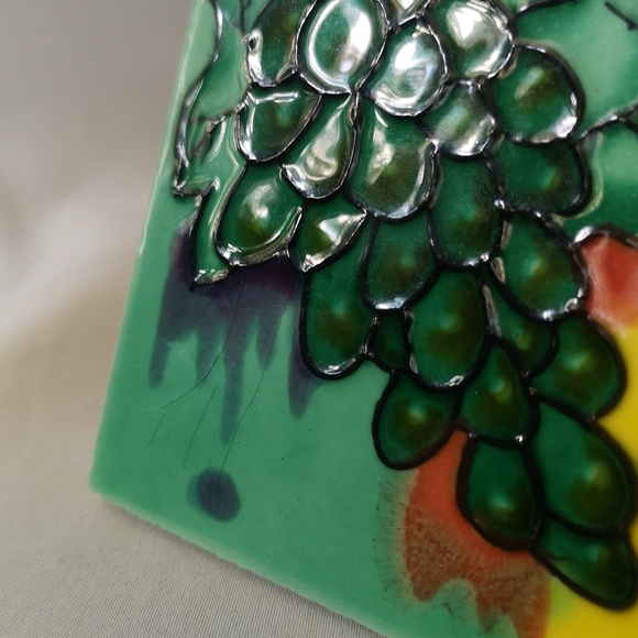 Set of Four Ceramic Pottery Tiles, Wine & Grape Motif, Vibrant, Hanging or Stand - Picture 8 of 9